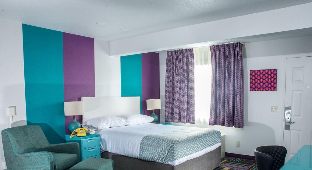 Hotel Zed Kelowna Exterior photo