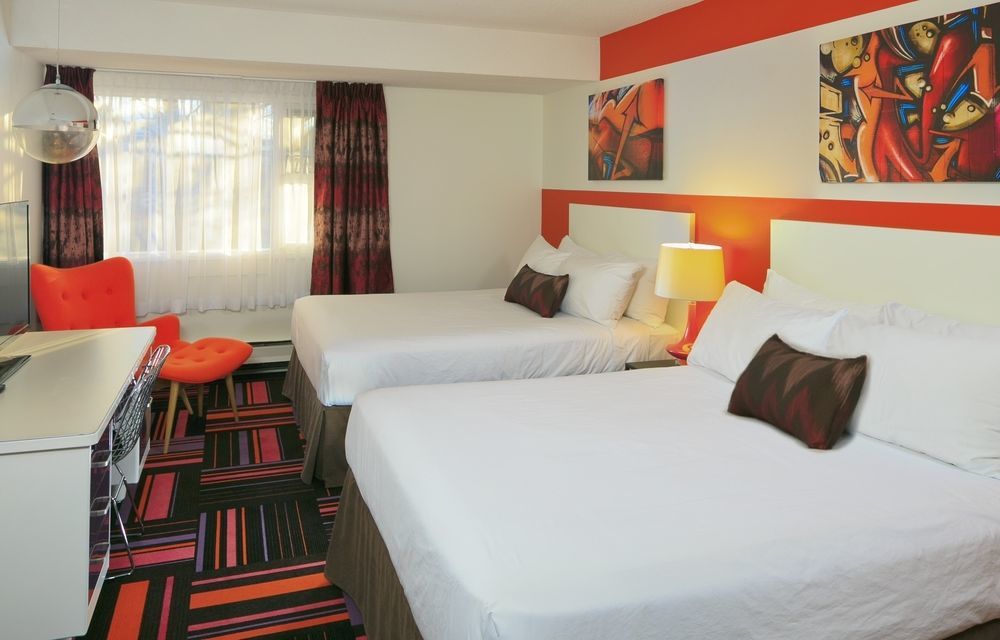 Hotel Zed Kelowna Exterior photo