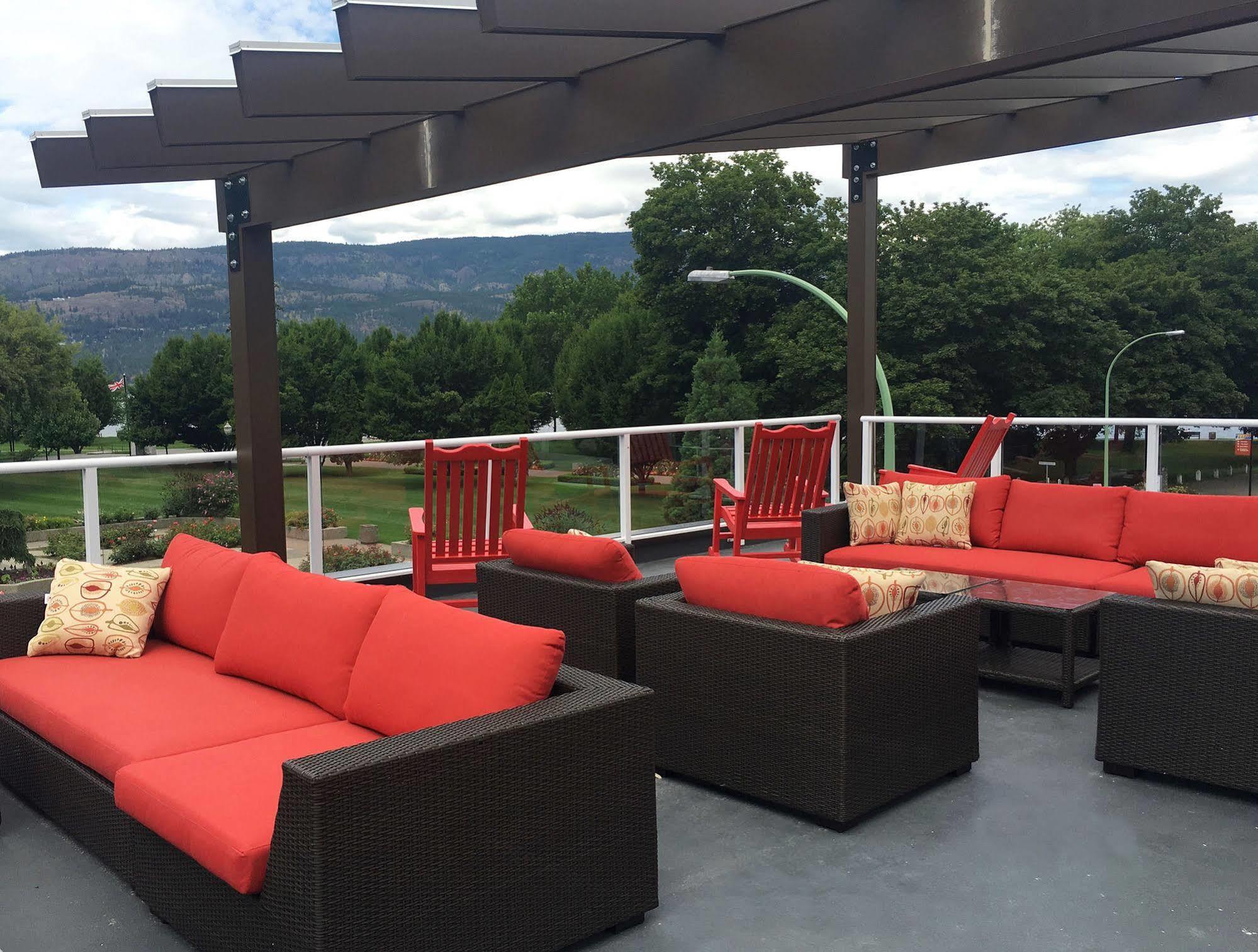 Hotel Zed Kelowna Exterior photo